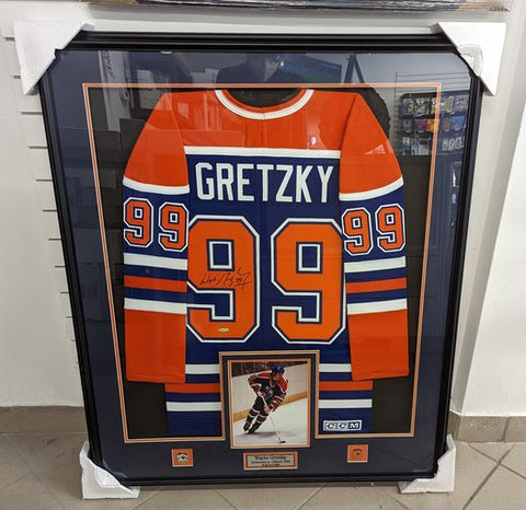 Framed Wayne Gretzky Autographed Jersey Edmonton Oilers with Upper Deck COA